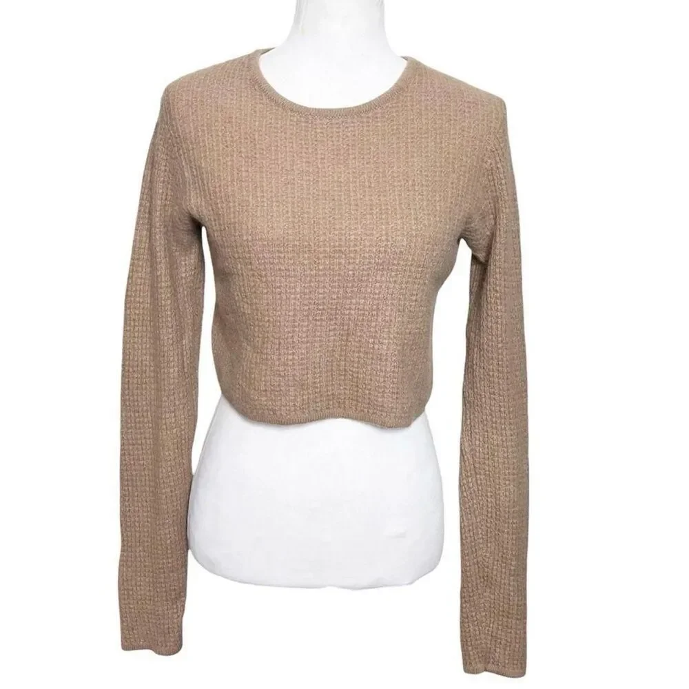 Alo‎ Yoga Cashmere Waffle Cropped Top Women's Small Beige Soft Luxe Cozy Minimal